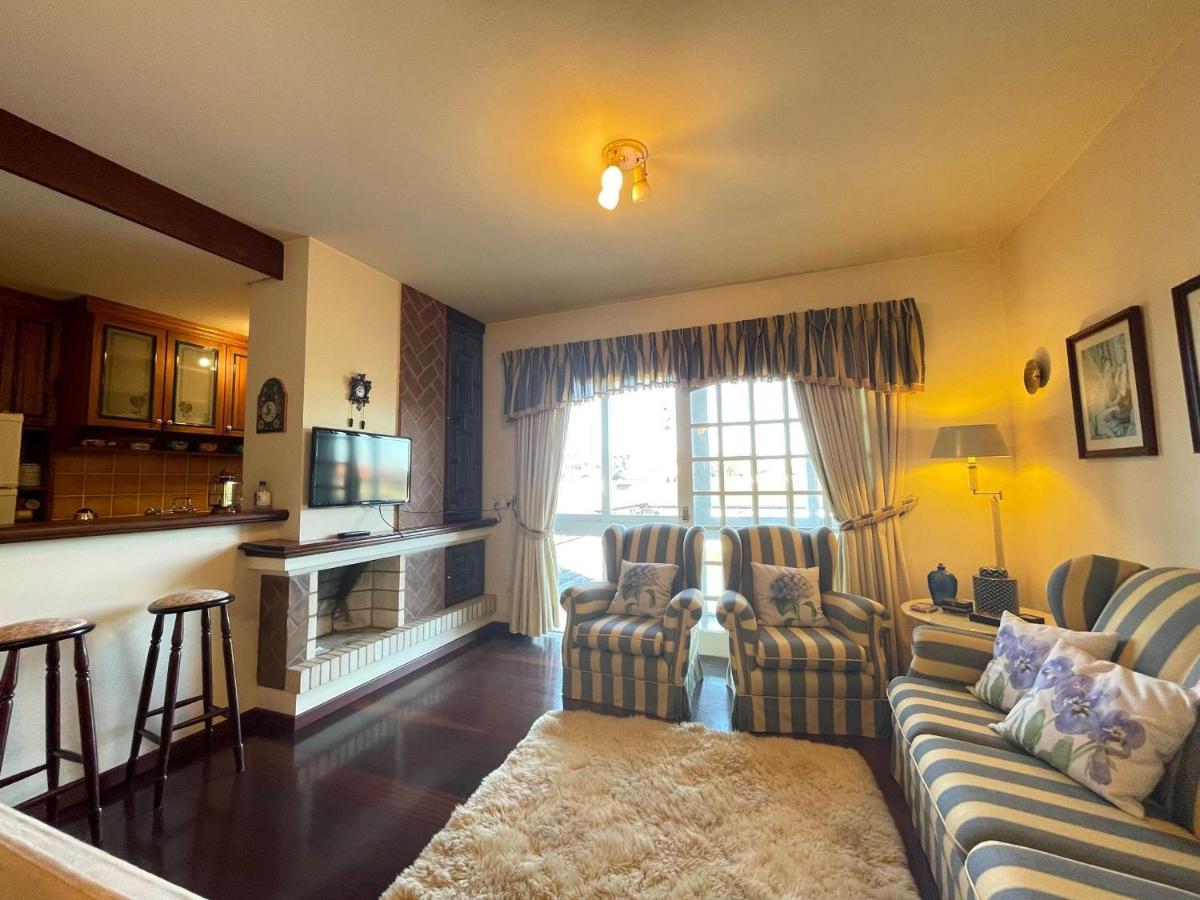 Apartamento No Centro De Gramado 200 Metros Da Rua Coberta Lejlighed Eksteriør billede